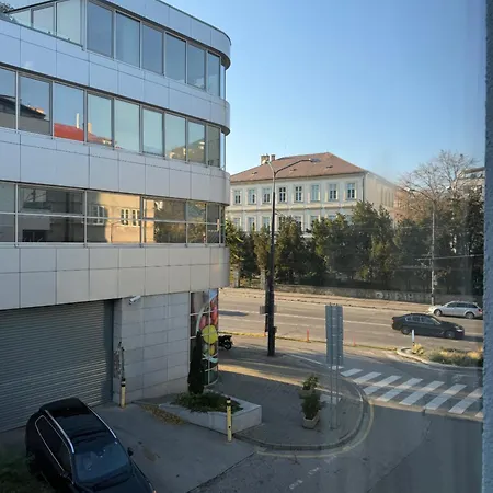 Next To The Presidential Palace Apartament